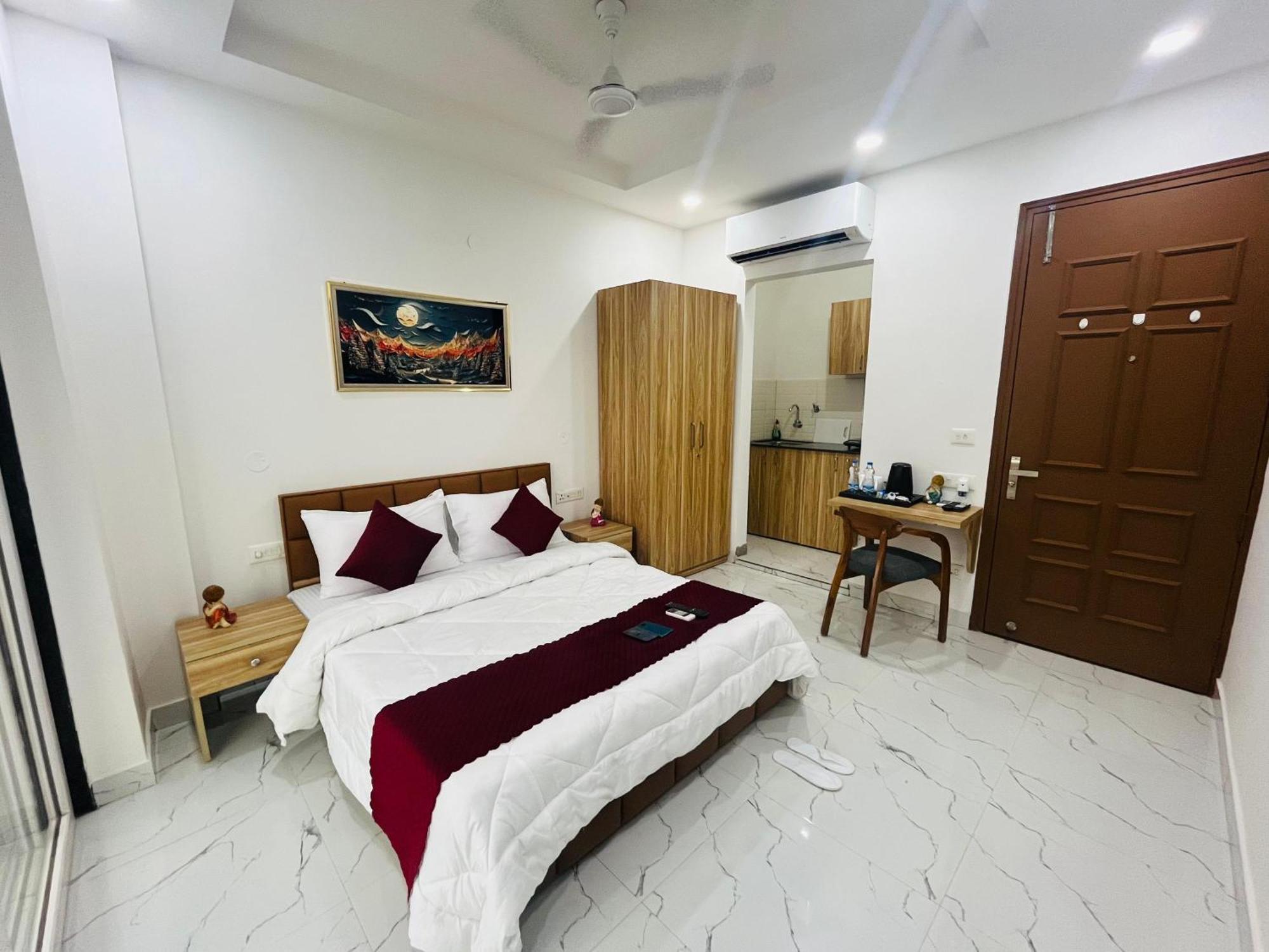 The Lodgers Studio Apartment Infront Of Artemis Hospital Gurugram Gurgaon Ngoại thất bức ảnh