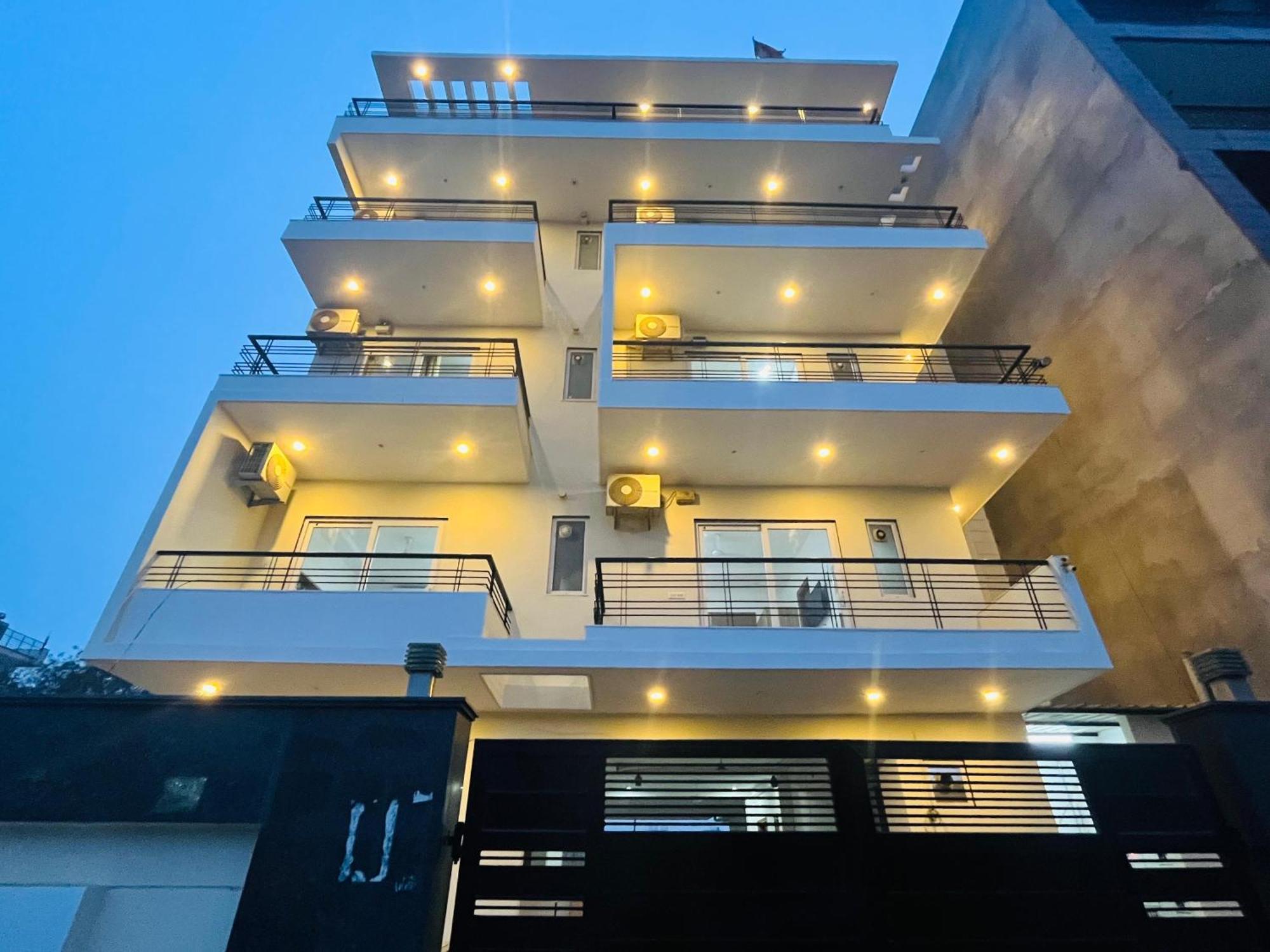 The Lodgers Studio Apartment Infront Of Artemis Hospital Gurugram Gurgaon Ngoại thất bức ảnh