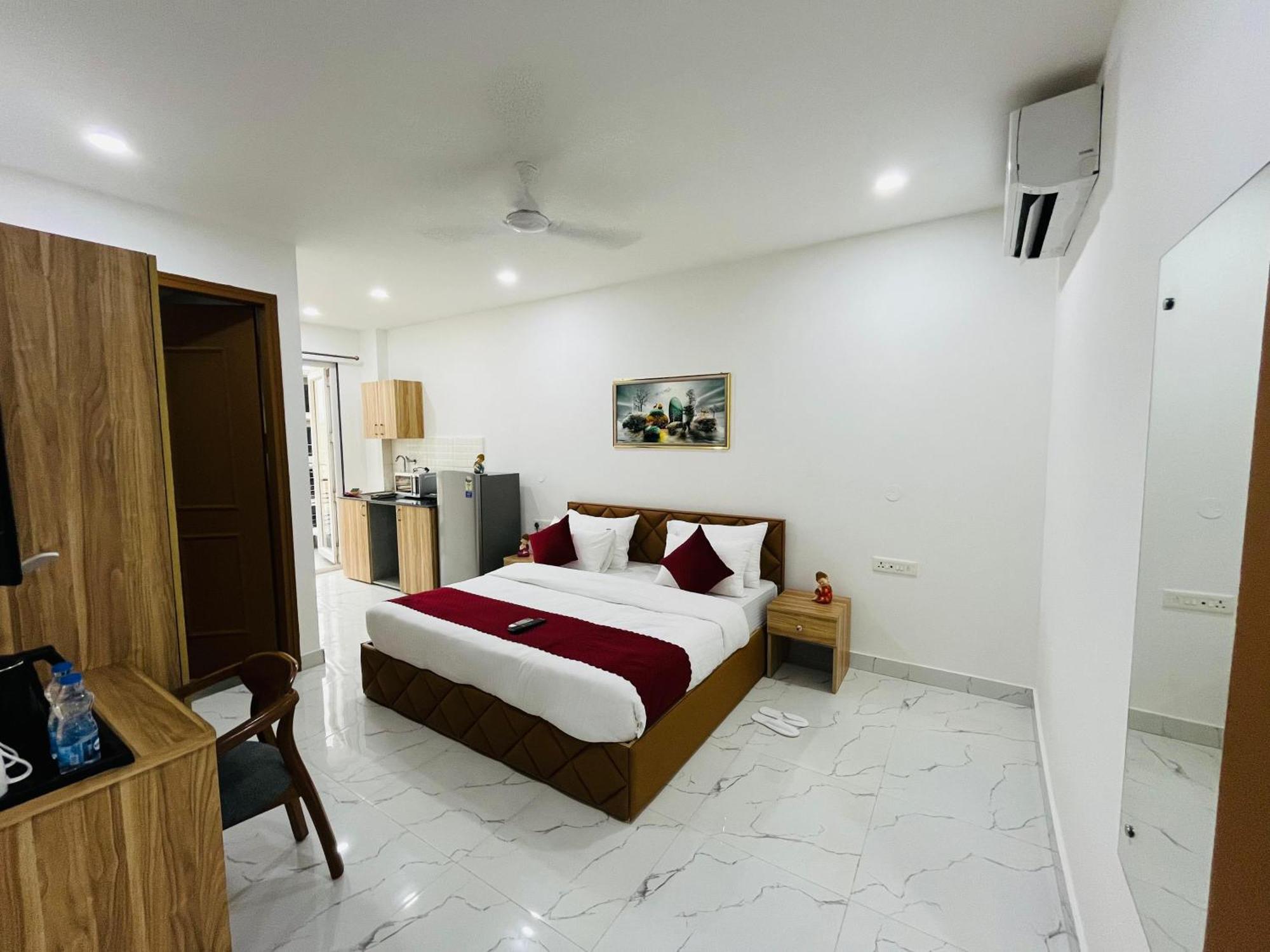The Lodgers Studio Apartment Infront Of Artemis Hospital Gurugram Gurgaon Ngoại thất bức ảnh
