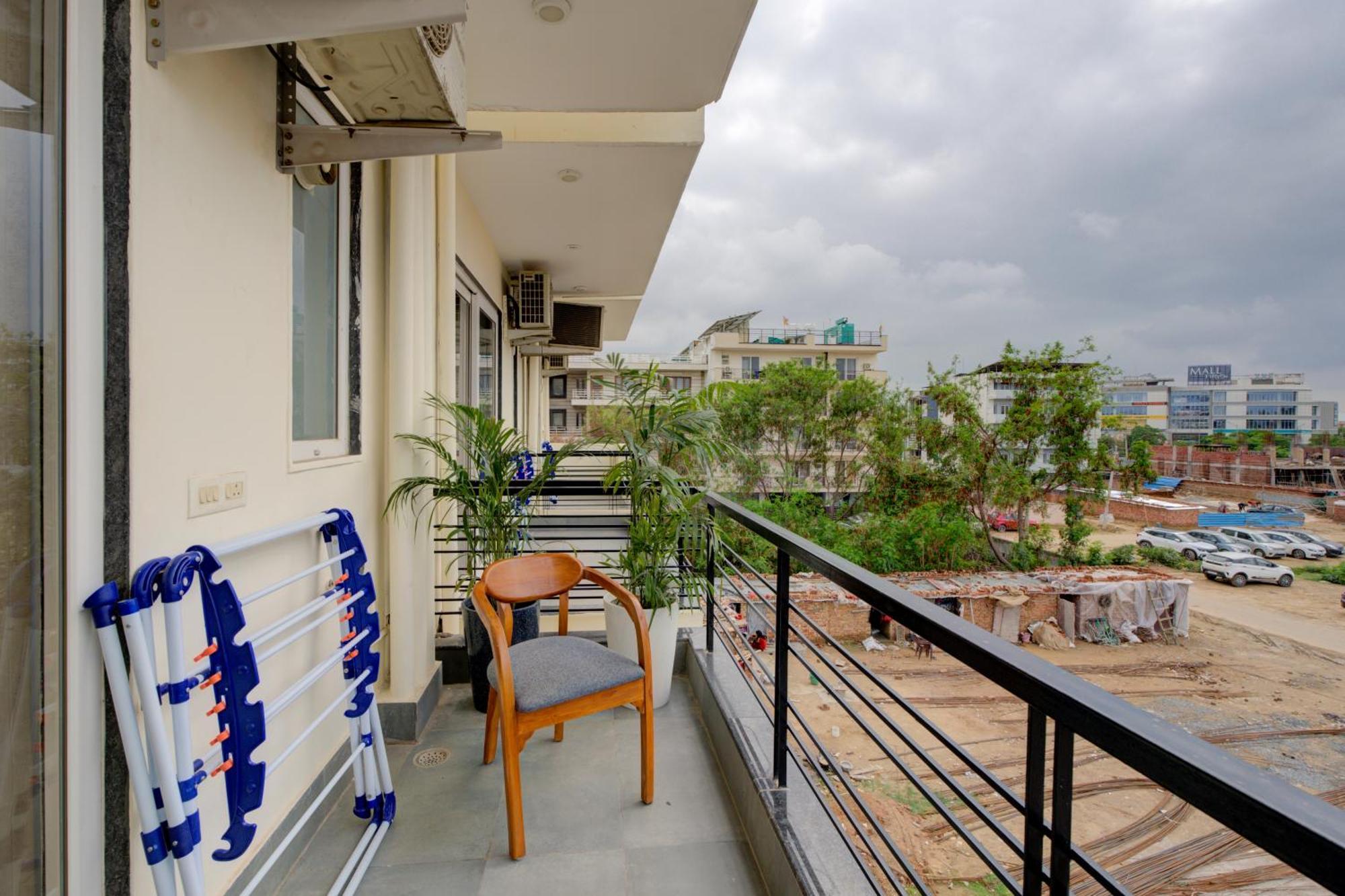 The Lodgers Studio Apartment Infront Of Artemis Hospital Gurugram Gurgaon Ngoại thất bức ảnh