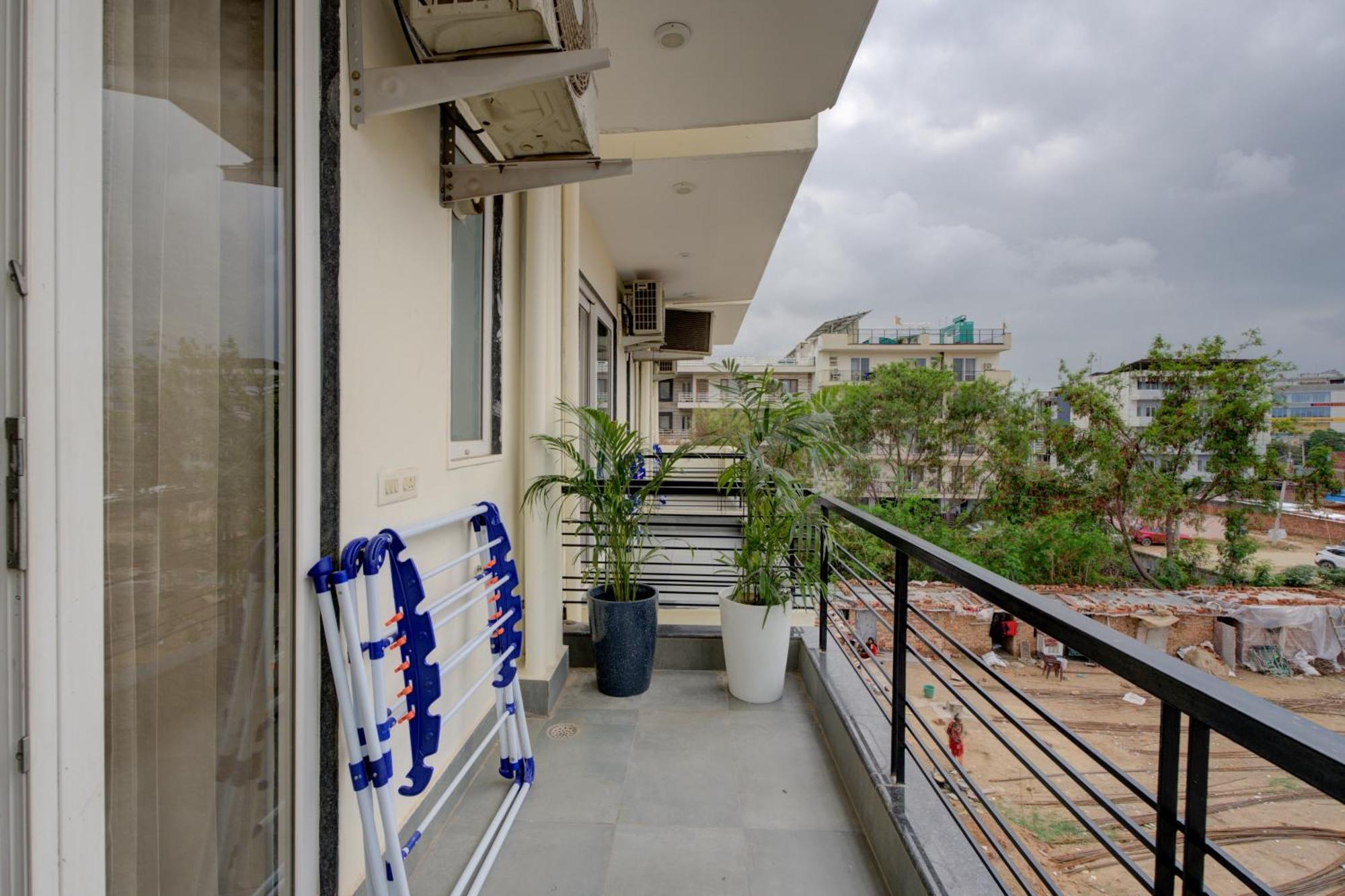 The Lodgers Studio Apartment Infront Of Artemis Hospital Gurugram Gurgaon Ngoại thất bức ảnh