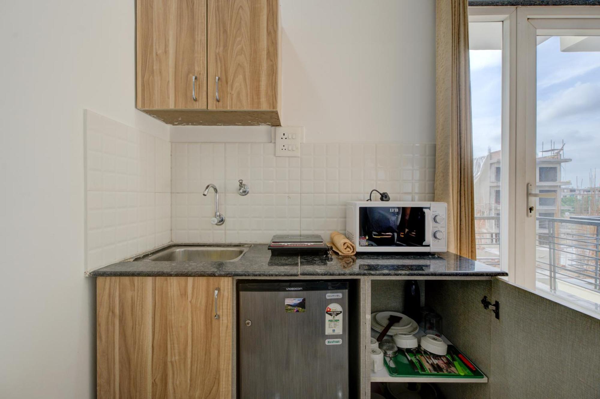 The Lodgers Studio Apartment Infront Of Artemis Hospital Gurugram Gurgaon Ngoại thất bức ảnh