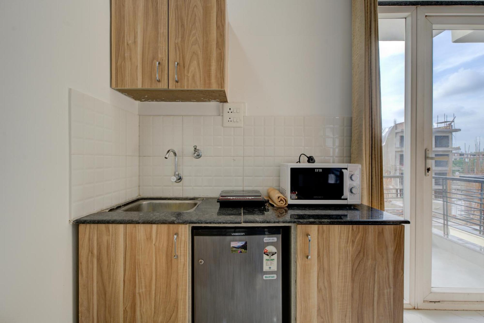 The Lodgers Studio Apartment Infront Of Artemis Hospital Gurugram Gurgaon Ngoại thất bức ảnh