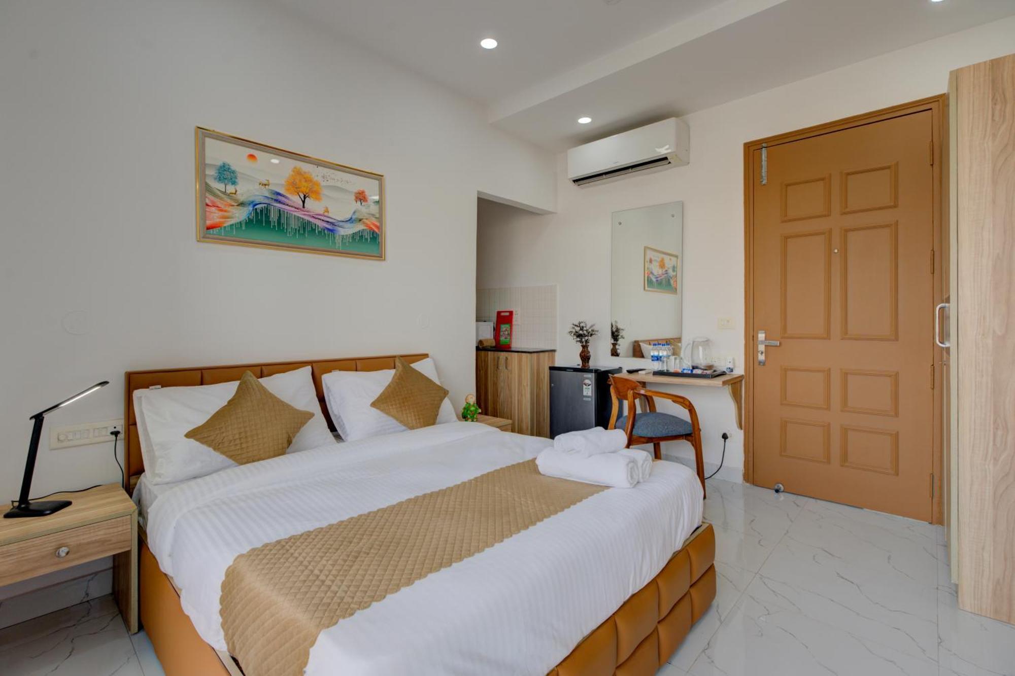 The Lodgers Studio Apartment Infront Of Artemis Hospital Gurugram Gurgaon Ngoại thất bức ảnh